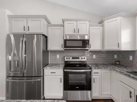 Kitchen - 2798 Moon Crest Ct, Washington, MO 63090 photo 3 of 5
