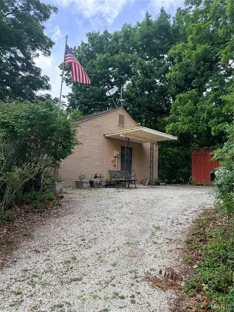 2403 Highway F, Innsbrook, MO 63390