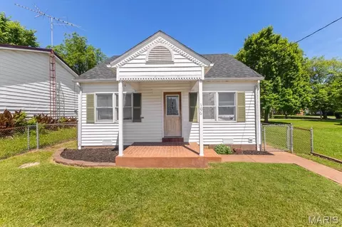 106 N Main St, Ellis Grove, IL 62241