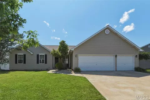 48 Aspen Ridge Ct, Saint Peters, MO 63376