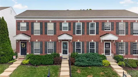 409 Parkview Place Dr, Ellisville, MO 63021