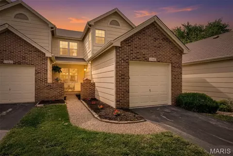 11980 Autumn Lakes Dr, Maryland Heights, MO 63043