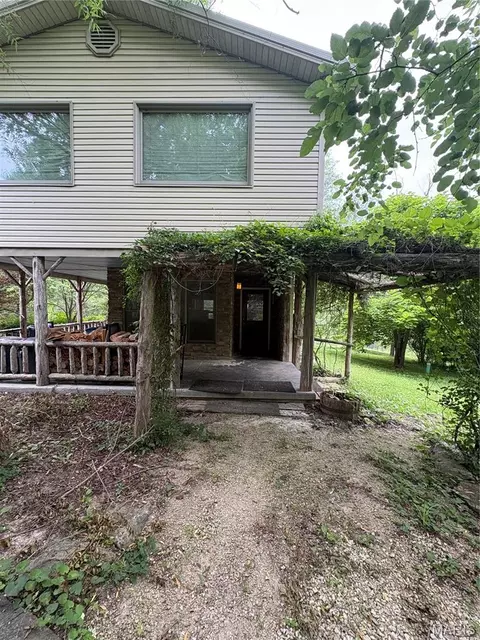 515 R And B Dr, Hermann, MO 65041