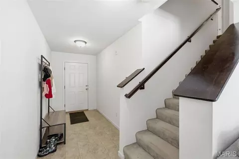 Entry Way - 5533 Wavecrest Cir, Cottleville, MO 63304 photo 1 of 4