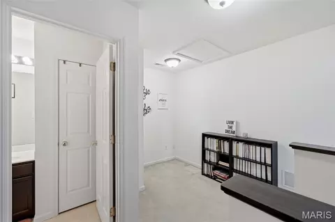 Entry Way - 5533 Wavecrest Cir, Cottleville, MO 63304 photo 3 of 4