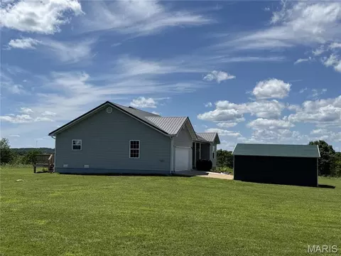 Exterior - 12557 Jake Ln, Plato, MO 65552 photo 5 of 6