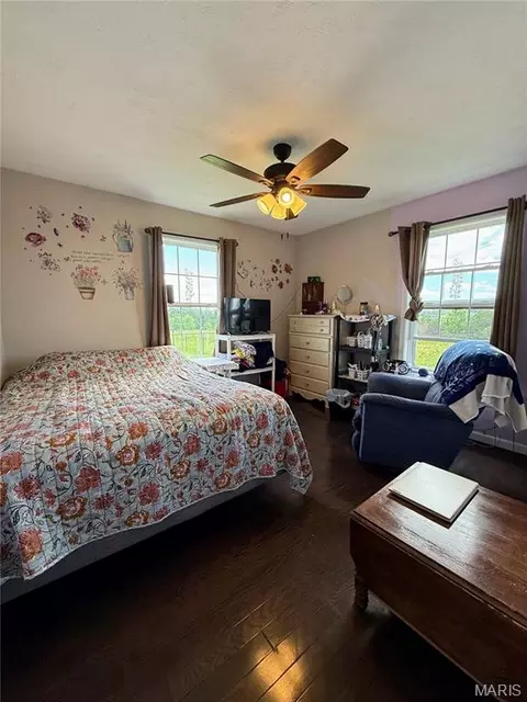 Bedroom - 12557 Jake Ln, Plato, MO 65552 photo 3 of 4