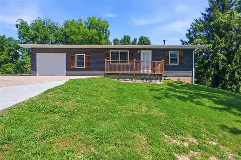 451 Crane St, Herculaneum, MO 63048