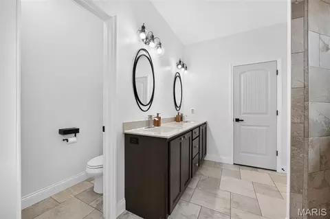 Bath - 208 Berg Crossing Dr, Augusta, MO 63332 photo 4 of 7