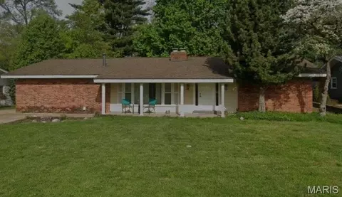 1529 Cerulean Dr, Saint Louis, MO 63146