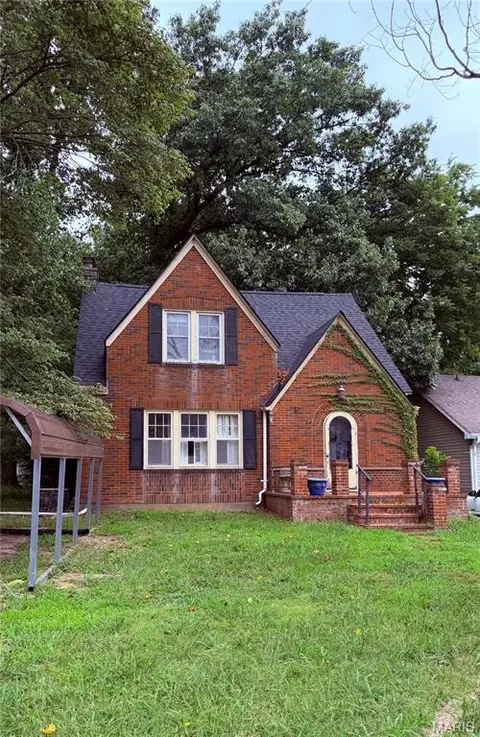 420 E Cape Rock Dr, Cape Girardeau, MO 63701