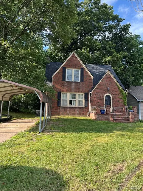 420 E Cape Rock Dr, Cape Girardeau, MO 63701
