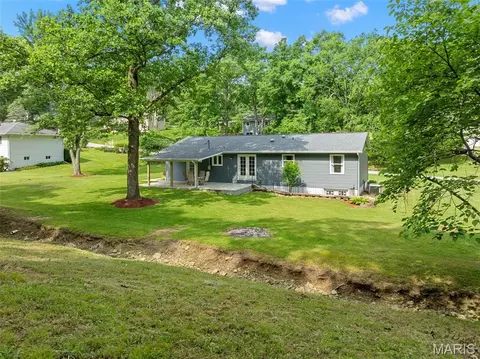 Exterior - 3752 Sunrise Dr, Pacific, MO 63069 photo 5 of 6