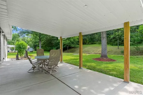 Exterior - 3752 Sunrise Dr, Pacific, MO 63069 photo 2 of 6