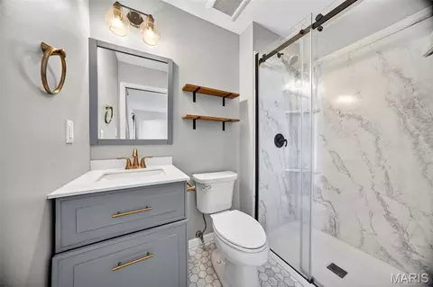 Bath - 375 Novara Dr, Ballwin, MO 63021 photo 3 of 4
