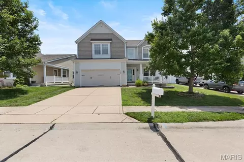 1744 Briarmanor Dr, Lake Saint Louis, MO 63367