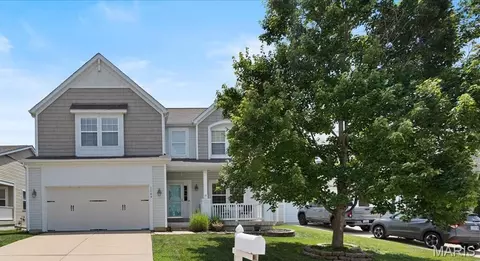 1744 Briarmanor Dr, Lake Saint Louis, MO 63367