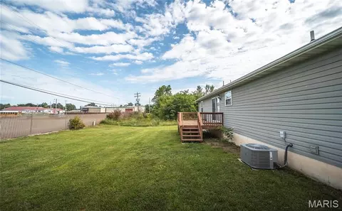 Exterior - 545 Maplewood Dr, Rolla, MO 65401 photo 6 of 6