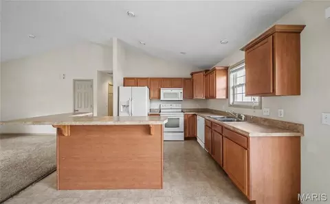 Other - 545 Maplewood Dr, Rolla, MO 65401 photo 3 of 9