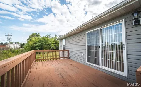 Exterior - 545 Maplewood Dr, Rolla, MO 65401 photo 5 of 6