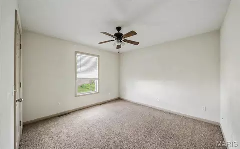 Bedroom - 545 Maplewood Dr, Rolla, MO 65401 photo 2 of 4