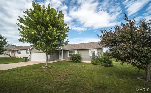 545 Maplewood Dr, Rolla, MO 65401
