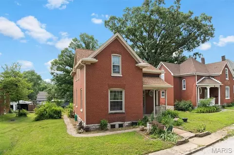 205 Voss Pl, Belleville, IL 62220