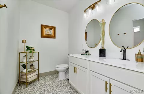 Bath - 4 Ashley Ln, Hawk Point, MO 63349 photo 1 of 3