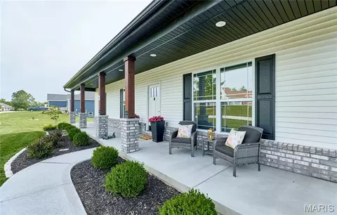 Exterior - 4 Ashley Ln, Hawk Point, MO 63349 photo 7 of 13
