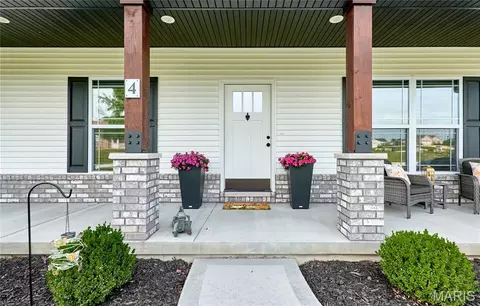Exterior - 4 Ashley Ln, Hawk Point, MO 63349 photo 5 of 13