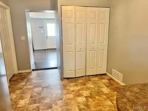 Entry Way - 218 E Jefferson St, Palmyra, MO 63461 photo 2 of 2