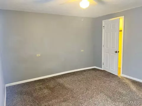 Bedroom - 218 E Jefferson St, Palmyra, MO 63461 photo 3 of 5