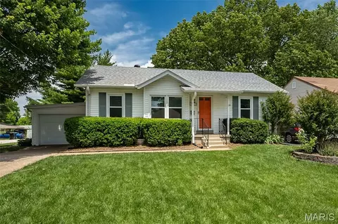 8597 Engler Ave, Saint Louis, MO 63114