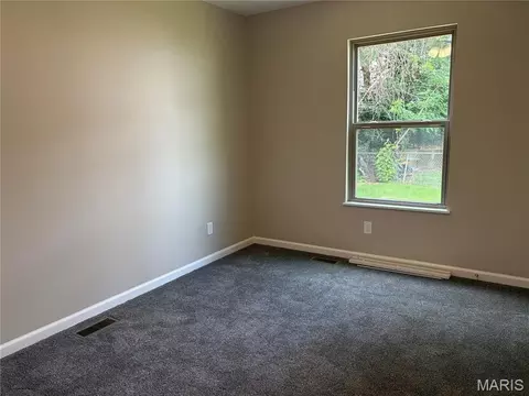 33 Cedar Dr, Pacific, MO 63069 photo 11