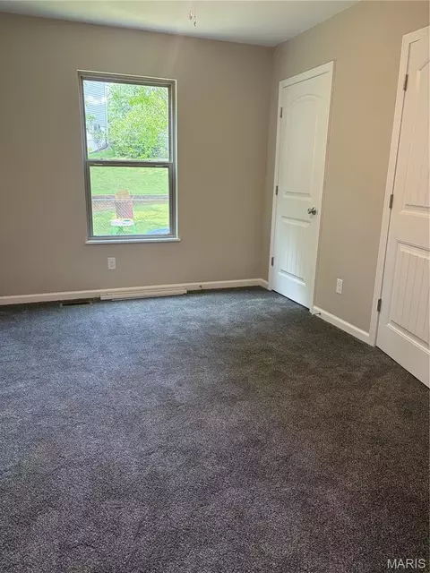 33 Cedar Dr, Pacific, MO 63069 photo 10