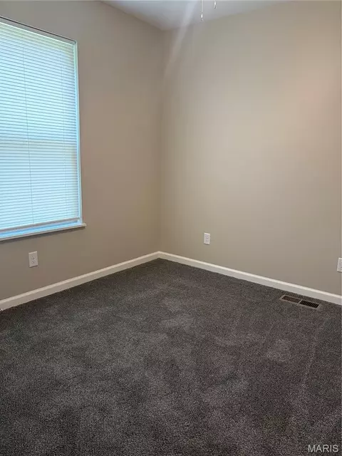33 Cedar Dr, Pacific, MO 63069 photo 9