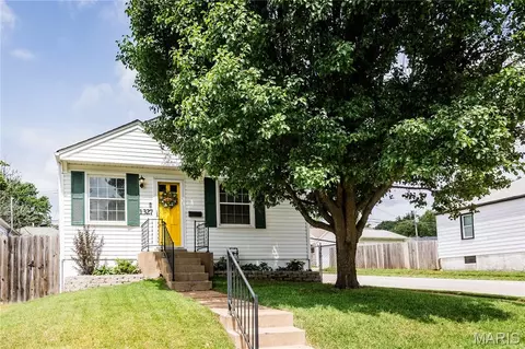 1327 Kraft St, Saint Louis, MO 63139