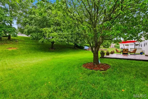 614 Whispering Willows Ct, Ballwin, MO 63021 photo 75
