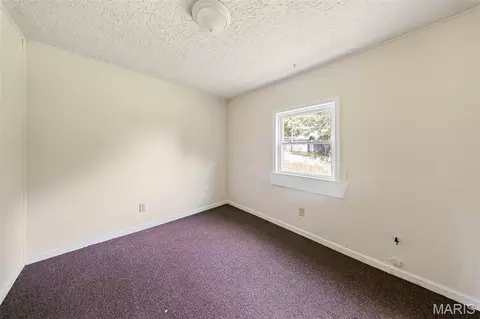 Bedroom - 15020 Hackney Dr, Saint Robert, MO 65584 photo 2 of 5