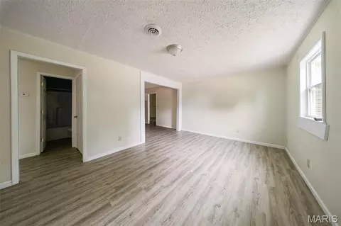 Living - 15020 Hackney Dr, Saint Robert, MO 65584 photo 1 of 3