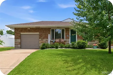 7436 Sharp Ave, Saint Louis, MO 63116