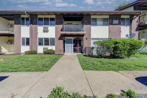 7727 Hazelcrest Dr #A, Hazelwood, MO 63042