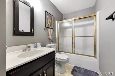 Bath - 18 Hoffert St, Union, MO 63084 photo 4 of 4