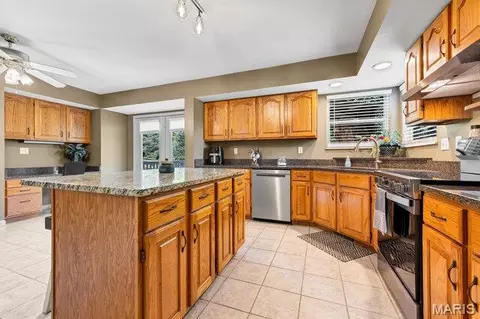 Kitchen - 18 Hoffert St, Union, MO 63084 photo 3 of 5