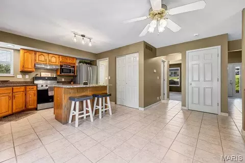 Entry Way - 18 Hoffert St, Union, MO 63084 photo 2 of 4