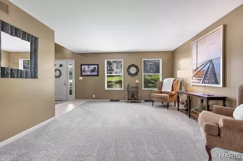 Living - 18 Hoffert St, Union, MO 63084 photo 3 of 5