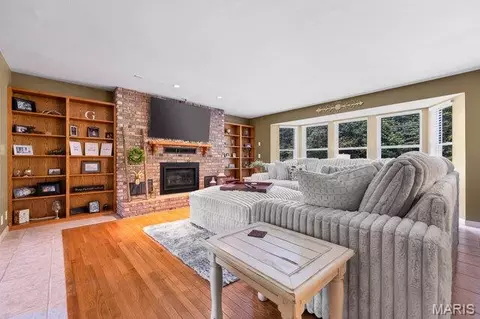 Living - 18 Hoffert St, Union, MO 63084 photo 5 of 5