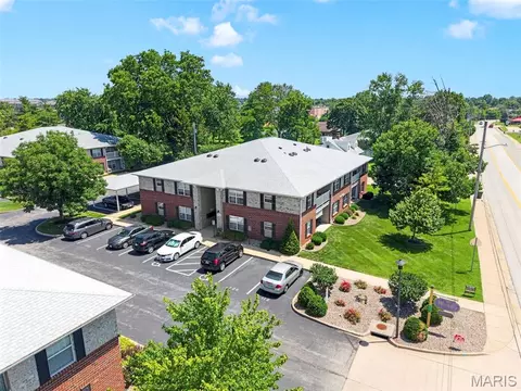 406 S Church St #124, Saint Peters, MO 63376