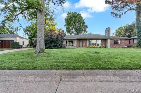 5935 Highfield Rd, Saint Louis, MO 63109