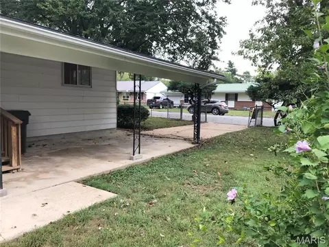 Exterior - 8 Redbud Ln, Rolla, MO 65401 photo 3 of 8